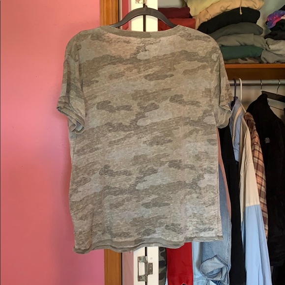 Camo T-Shirt - Picture 2 of 3